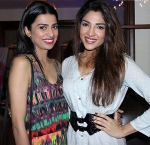 Fia Khan/Sofia Khan