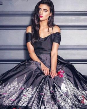 Hira Salman/Mani