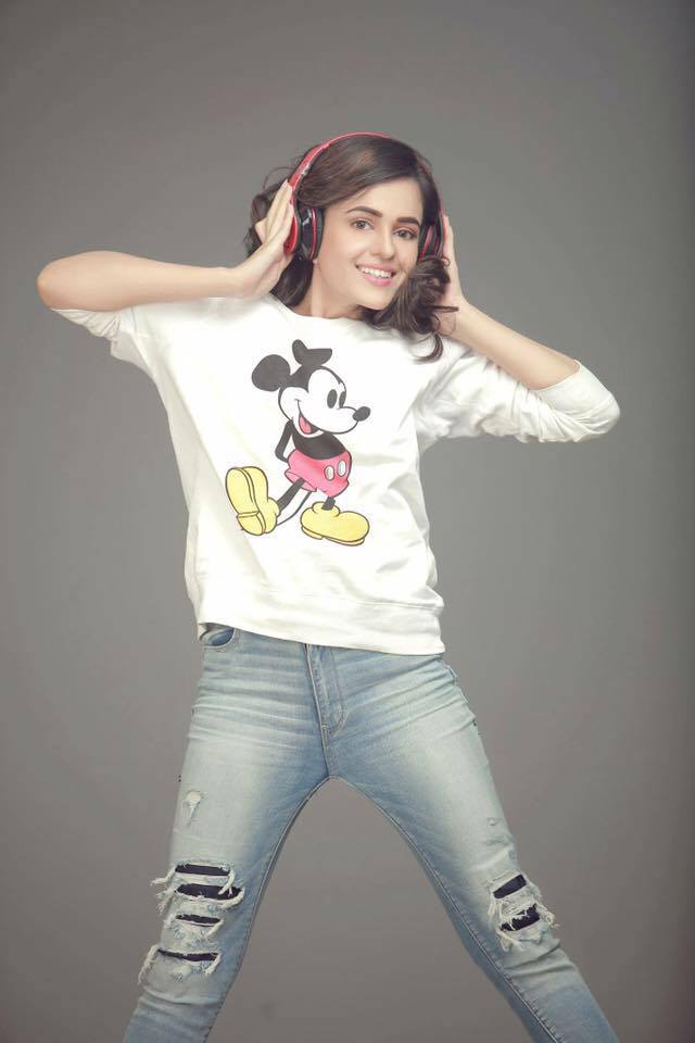 Sumbul Iqbal photo Sumbul Iqbal photo