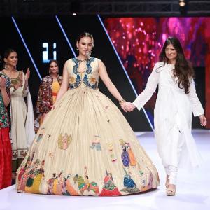 Fashion Pakistan Week 2018 | Highlights | Images | Celebrities